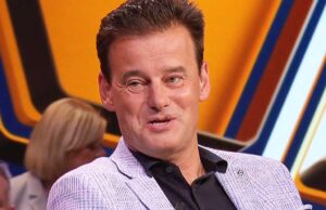 Wilfred Genee in totale paniek wanneer hij op de radio geconfronteerd wordt met vreemdgaan!
