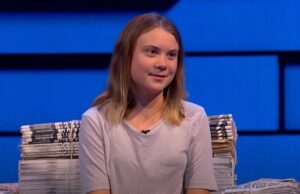 Er gaat een vakantiefoto van Greta Thunberg rond op social media en mannelijk Nederland is plots verliefd!