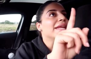 Selma Omari klapt achterop auto maar wil eerst even filmpje maken voor haar volgers!