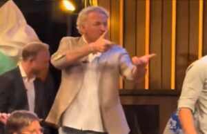 Ruzie tussen Gordon en Victor Vlam loopt uit de hand buiten uitzending, Gordon maakt schietgebaar! Gordon