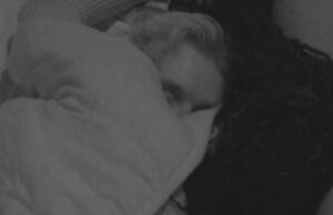 Kijkers zien live hoe de eerste Bondgenoten-baby in de maak is: ‘Gebruik die rubbertjes dan ook!’ Bondgenoten