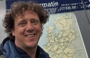 Jochem Myjer deelt verdrietig nieuws: ‘Twee tumoren gevonden..’ Jochem Myjer