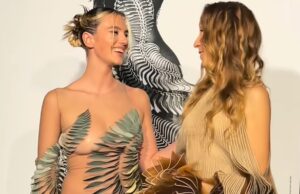 Doorschijnende jurk van Maan geeft iets meer prijs dan de bedoeling is