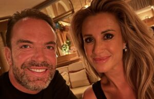 Voormalig Formule 1-coureur Robert Doornbos zet zijn vrouw Chantal ‘per ongeluk’ ongecensureerd op de foto