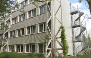 Politiek experiment met 250 statushouders en 250 studenten in één complex compleet uit de klauwen gelopen