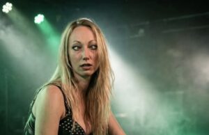 Ame Bibabi van ‘Chin Up High’ stapt ook over op pikante content