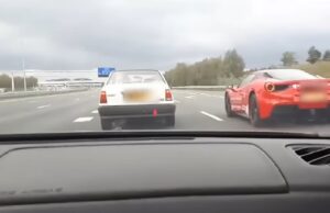 Opel Kadett uit 1990 geeft Ferrari het nakijken op A4 bij Amsterdam