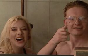 Casper en Fianca betrapt tijdens ‘raggen’ in opslagbox voor kussens in de tuin