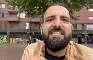 Ozan Turkdogan van de Amsterdamse Anti-Racistische Moslimpartij: ‘Wij zijn tégen Nederland op het WK’