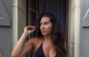 Presentatrice Rowena Konings laat het internet op hol slaan met bikinifoto’s
