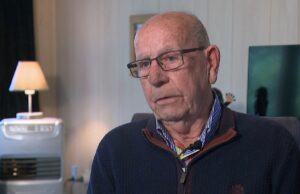 Gemeente wil 80-jarige Wim uit vakantiehuisje zetten, Dutch Travel Maniac zamelt ongekend bedrag voor hem in