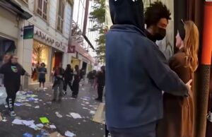 ‘Protesterende jongeren’ rammen winkeleigenaren in elkaar en plunderen hun winkels